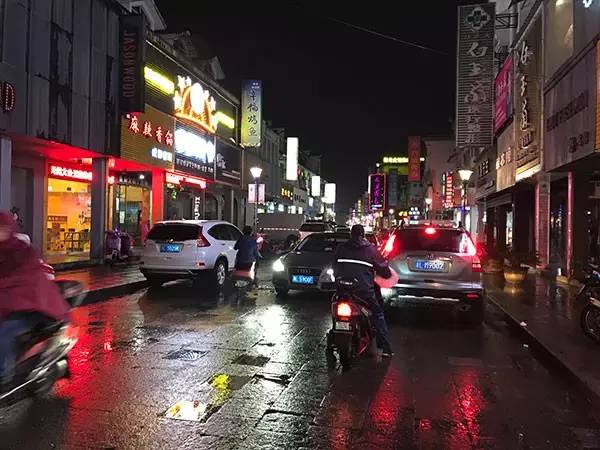 关于丽水最新红灯区的探讨与警示